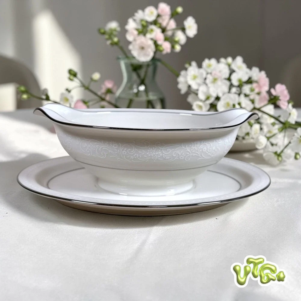 VINTAGE 1970s NORITAKE Sorrento 7565‎ Gravy Boat Attached Underplate